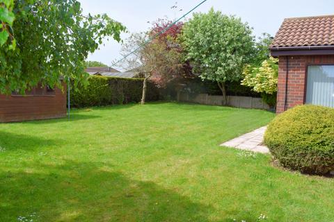 4 bedroom detached bungalow for sale, Cottage Close, Hibaldstow, DN20