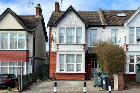 21 Valkyrie Road, Westcliff-on-sea, SS0 8BY