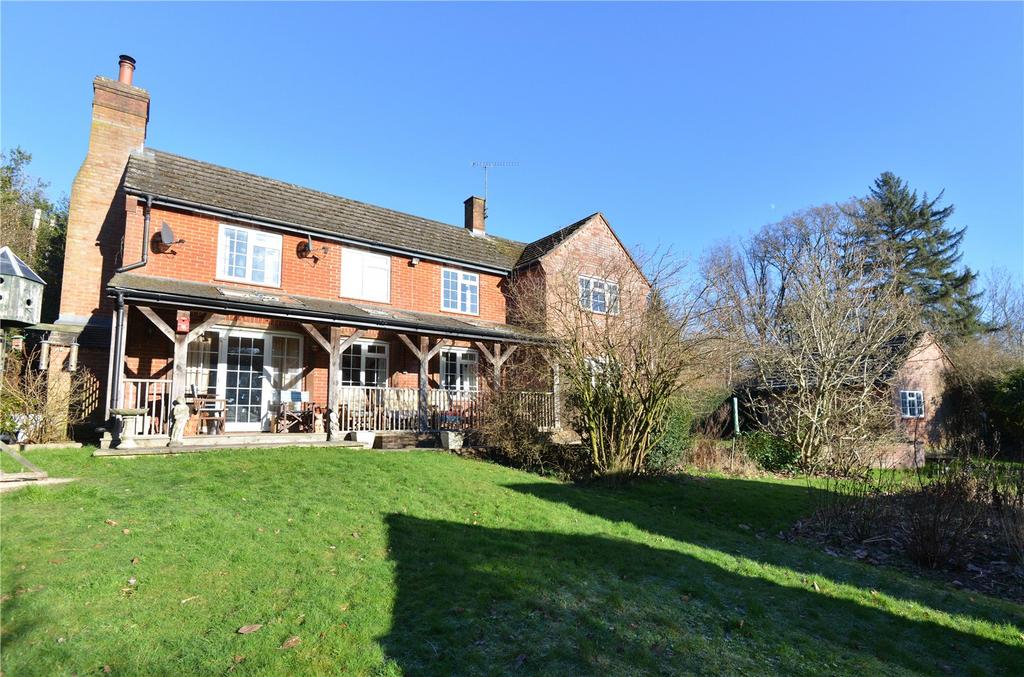 Godshill Wood, Fordingbridge, Hampshire, SP6 4 bed detached house for