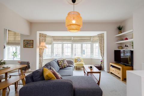 2 bedroom flat to rent, Bedford Mews, Bootham, York, YO30