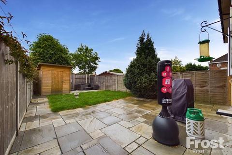 68 Metcalf Road, Ashford, TW15 1HA
