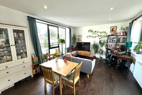 Flat 3, Confidence House Manthorp Road, London, SE18 7SA