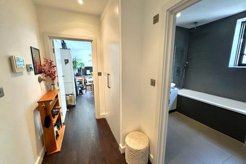 Flat 3, Confidence House Manthorp Road, London, SE18 7SA