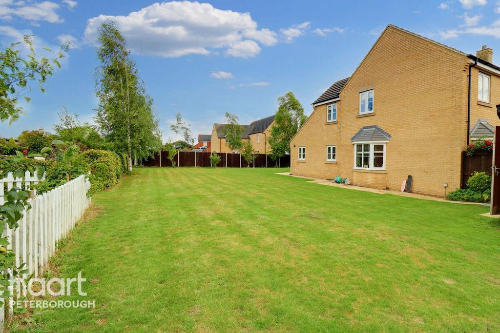 Juno Way, Peterborough 4 bed detached house £540,000