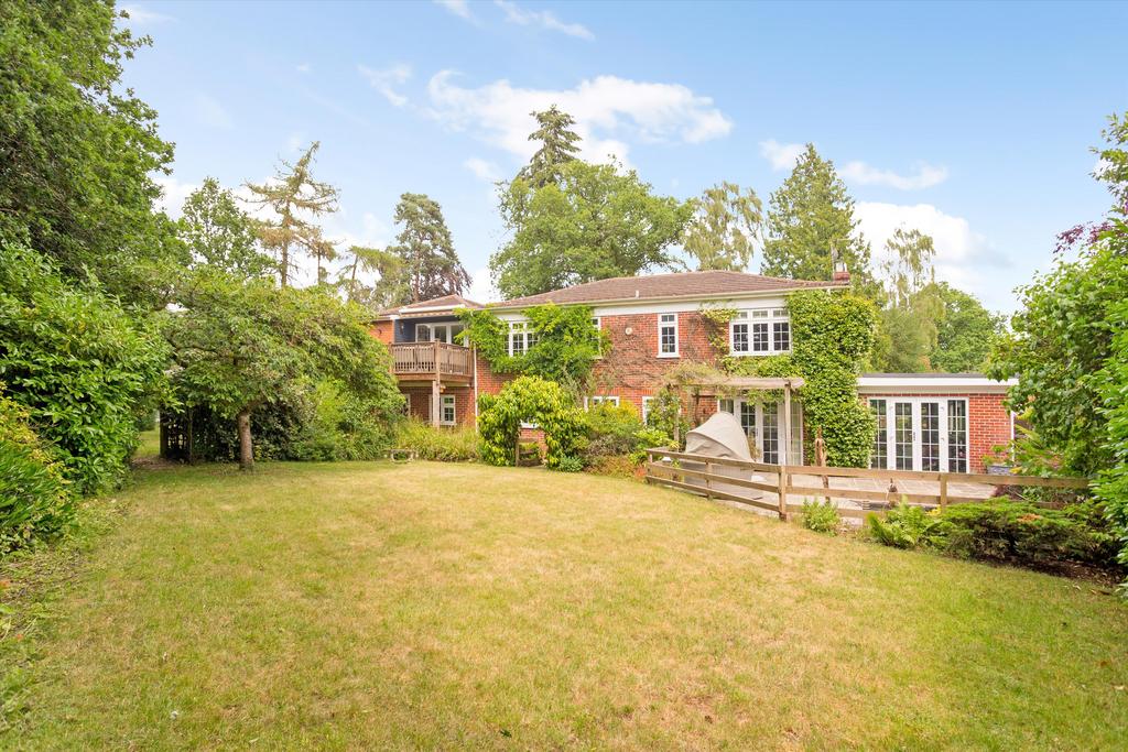 Garden Close Lane, Newbury, Berkshire, RG14 4 bed townhouse for sale