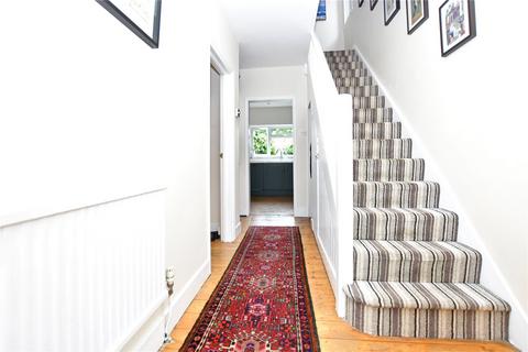 19 Oaklands Road, Bexleyheath, DA6 7AN