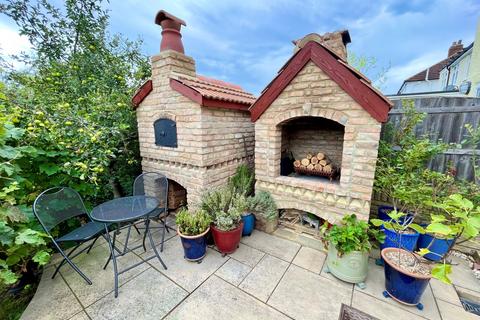 10 Ronaldstone Road, Sidcup, DA15 8QU