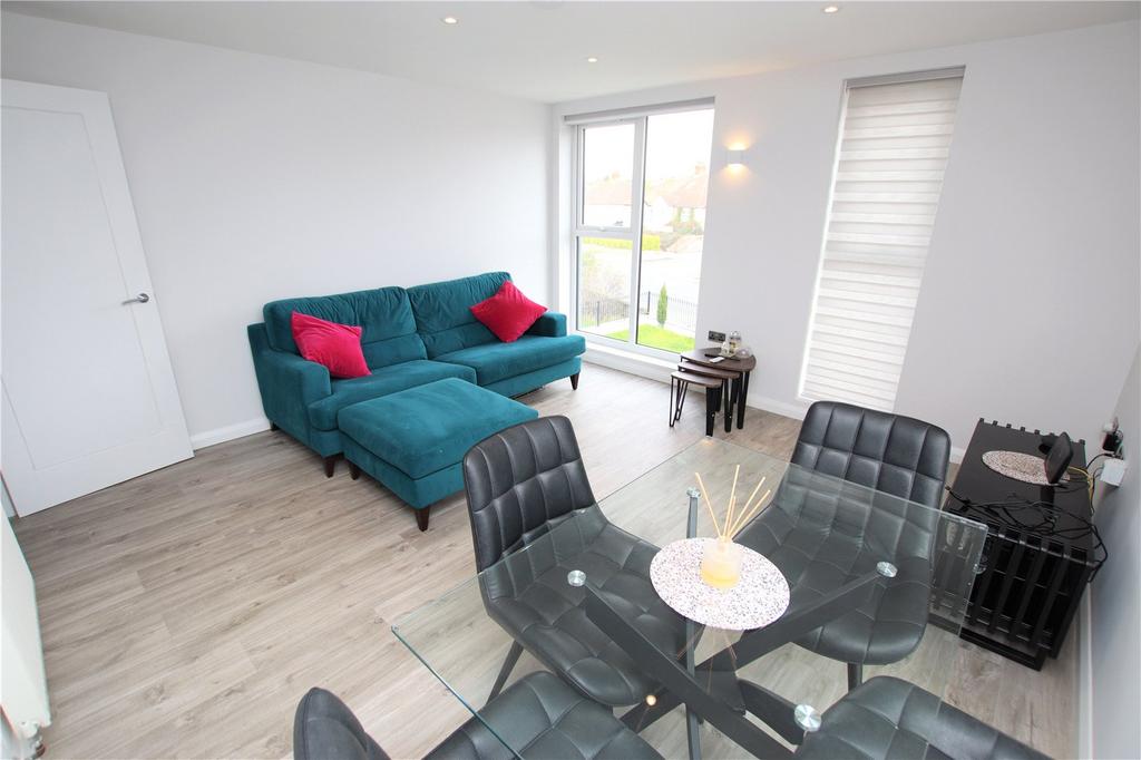 Christopher Close, Blackfen, Sidcup, Kent, DA15 2 bed flat for sale £