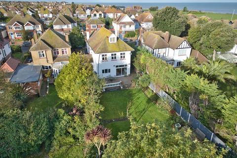 21 Barnes Avenue, Westbrook, Margate, CT9 5EQ