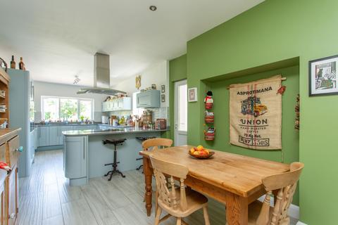 21 Barnes Avenue, Westbrook, Margate, CT9 5EQ