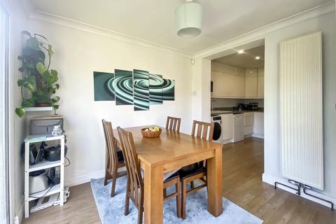 33 Blenheim Road, Sidcup, DA15 9AU