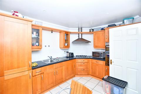 3 bedroom semi-detached house for sale - Sandringham Drive, Bexley Park, Kent, DA2