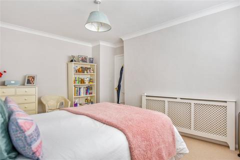 16 Chestnut Grove, Dartford, DA2 7PG