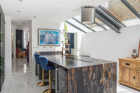 32 Burnthwaite Road, London, SW6 5BE