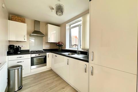 2 bedroom flat for sale, Embleton Lane, Castle Hill, Ebbsfleet Valley, Swanscombe, DA10