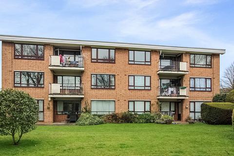 2 bedroom flat for sale, Fairlands Court, North Park, Eltham, SE9