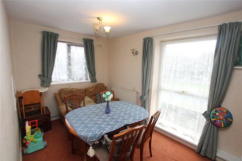 2 bedroom flat for sale, Fairlands Court, North Park, Eltham, SE9