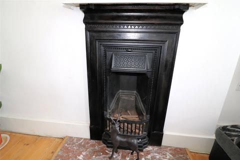 79 Elm Road, Erith, DA8 2NN