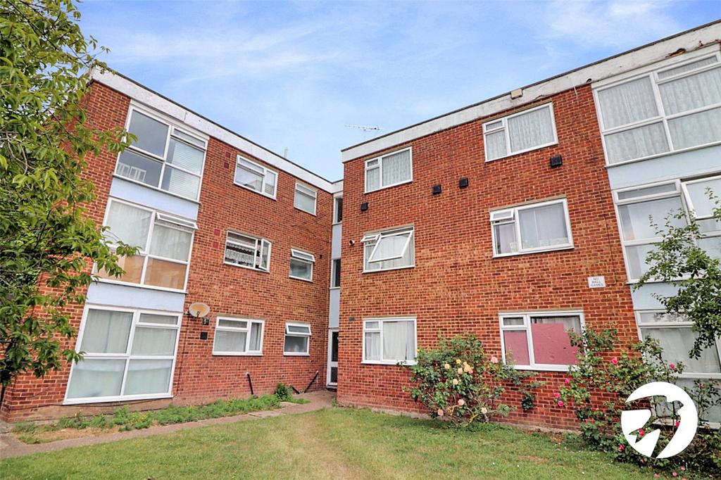 Wessex Drive, Erith, Kent, DA8 2 bed flat for sale £150,000