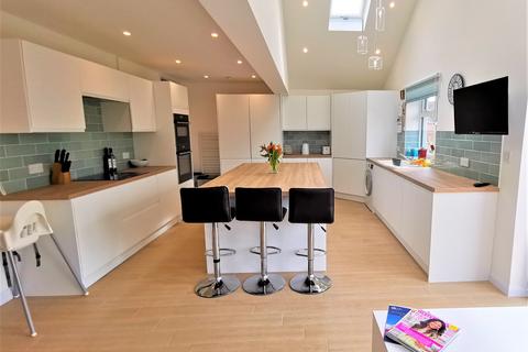 3 bedroom bungalow for sale, Spruce Close, West Mersea