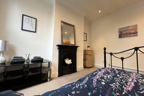 1 bedroom flat for sale, Benares Road, Plumstead, London, SE18
