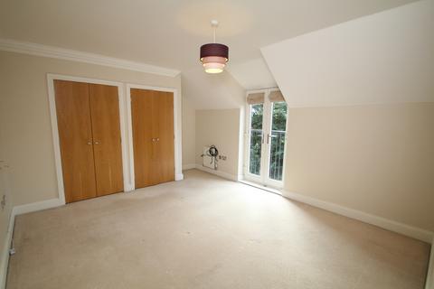 4 bedroom house to rent, Micklethwaite Grove, Wetherby, West Yorkshire, UK, LS22