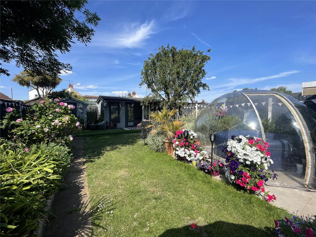 Falconwood Avenue, Welling, Kent, DA16 4 bed semidetached house for