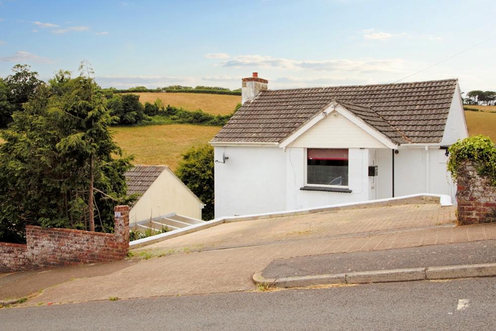 Highfield Crescent, Paignton 3 bed detached house for sale £325,000
