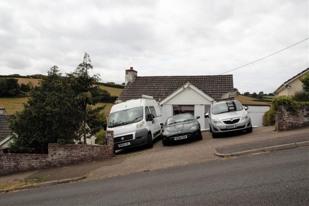 Highfield Crescent, Paignton 3 bed detached house for sale £325,000