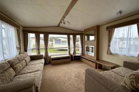 2 bedroom static caravan for sale, North Denes, The Ravine NR32