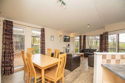 undefined, Three Bed Mutford Holiday Lodge Waveney River Centre, South Norfolk NR34