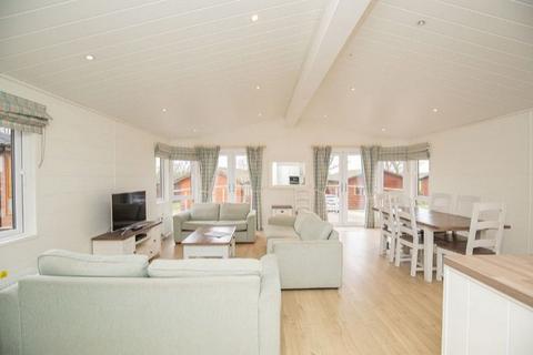 2 bedroom lodge for sale, Waveney River Centre, , Burgh St. Peter NR34