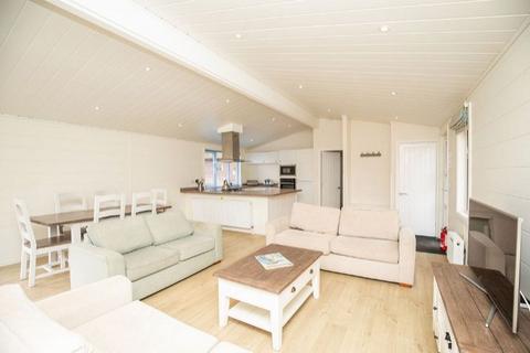2 bedroom lodge for sale - Waveney River Centre, Burgh St. Peter NR34