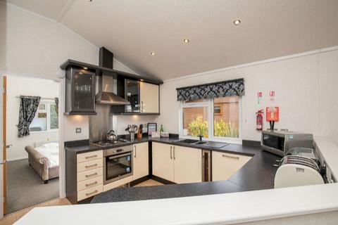 2 bedroom lodge for sale - Waveney River Centre, Burgh St. Peter NR34