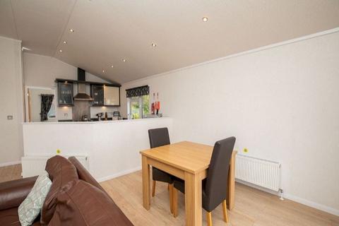 2 bedroom lodge for sale - Waveney River Centre, Burgh St. Peter NR34