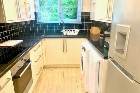 2 bedroom apartment to rent, BRAMPTON MANOR, SO16