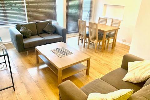 2 bedroom apartment to rent, BRAMPTON MANOR, SO16