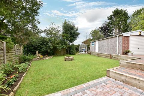 11 Chiltern Close, Shaw, Oldham, OL2 7RL