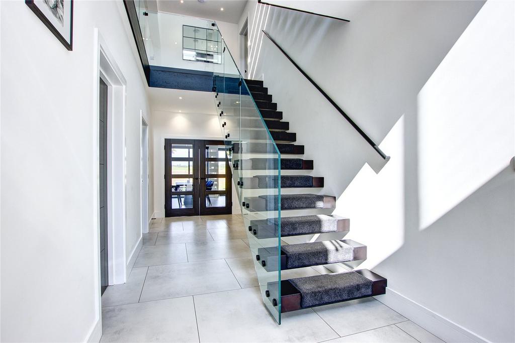 Poppyfield Court, Seaton Village, Seaham, Tyne & Wear, SR7 6 bed