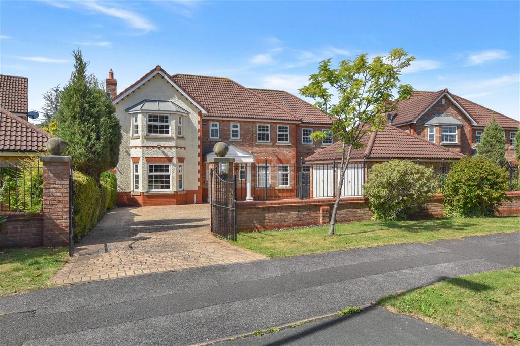 Pewterspear Green Road, Appleton, Warrington, WA4 5FE 5 Bed Detached ...