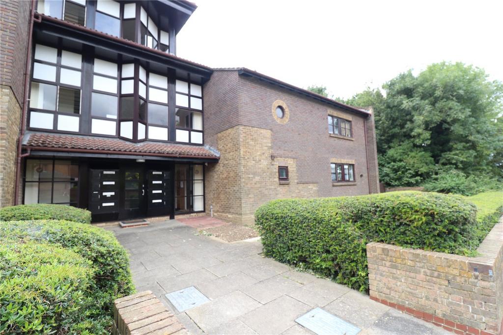 Forest Glade, LANGDON HILLS, Basildon, Essex, SS16 2 bed apartment for