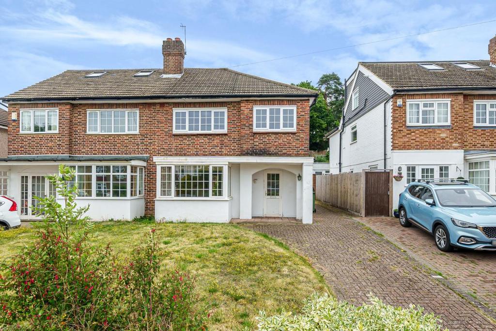 Coney Hill Road, West Wickham 3 bed semidetached house £575,000