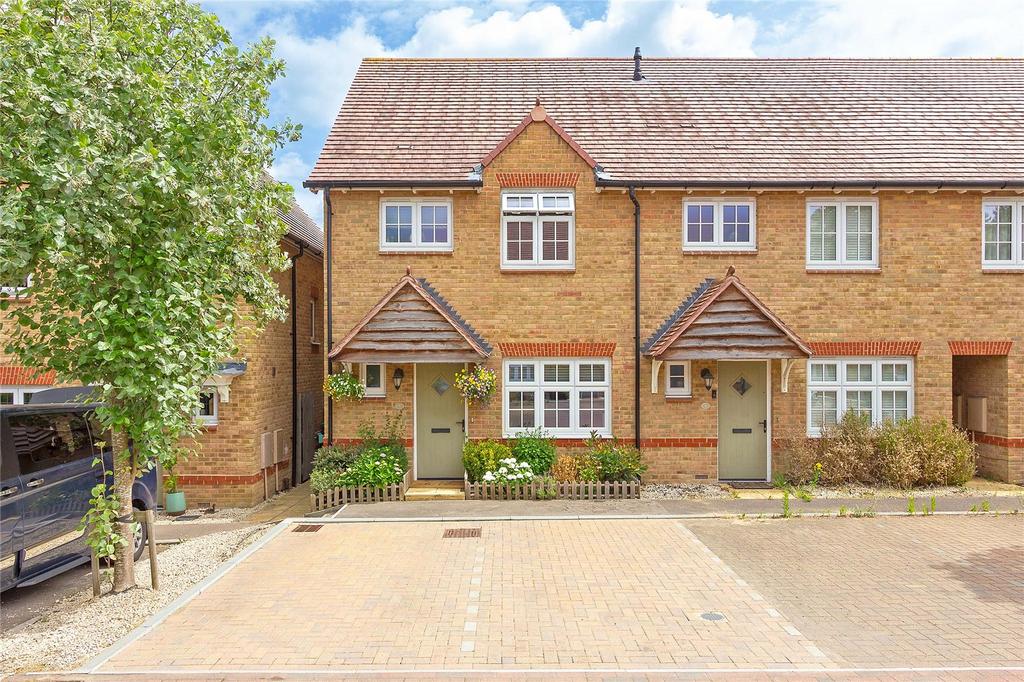 Parchment Drive, Sittingbourne, ME10 3 bed end of terrace house for sale £325,000