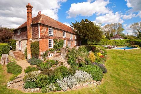 5 bedroom detached house to rent - Lenham Road, Ulcombe, Maidstone, Kent, ME17