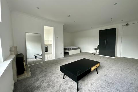 1 bedroom in a house share to rent, Peel Street, Partick, Glasgow, G11