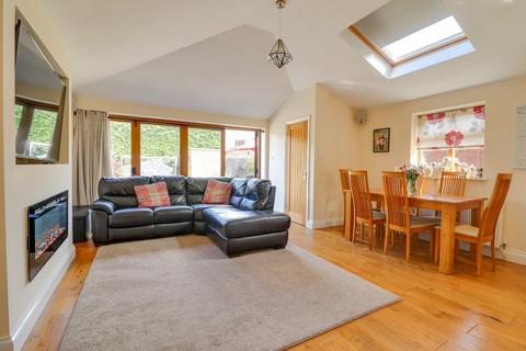45 Botley Road, Southampton, SO19 0NQ
