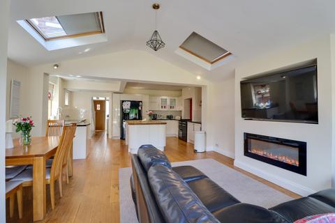45 Botley Road, Southampton, SO19 0NQ