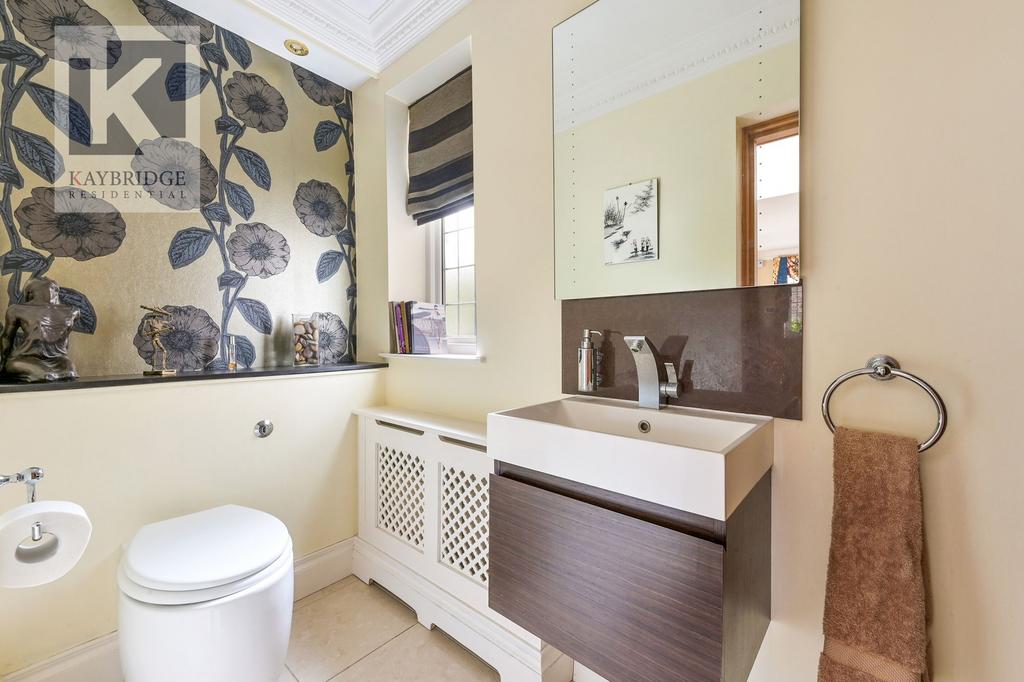 Latymer, South Cheam, private road, family...