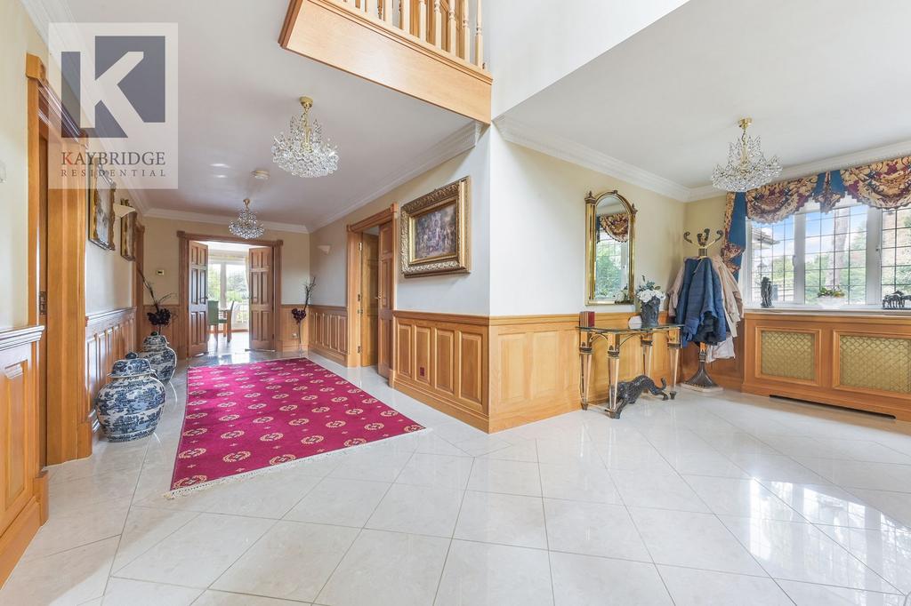Latymer, South Cheam, private road, family...