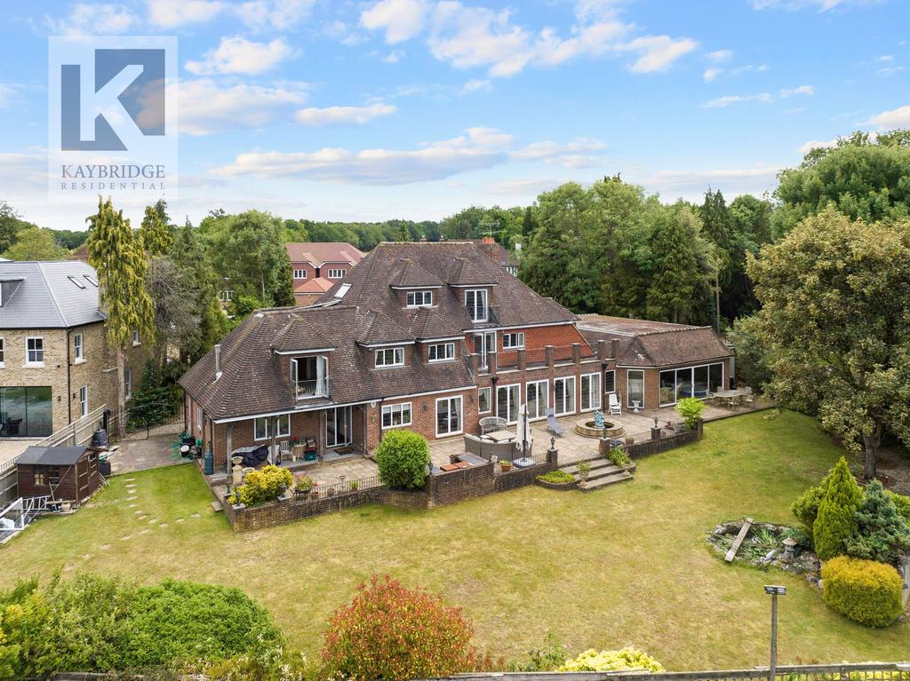 Latymer, South Cheam, private road, family...